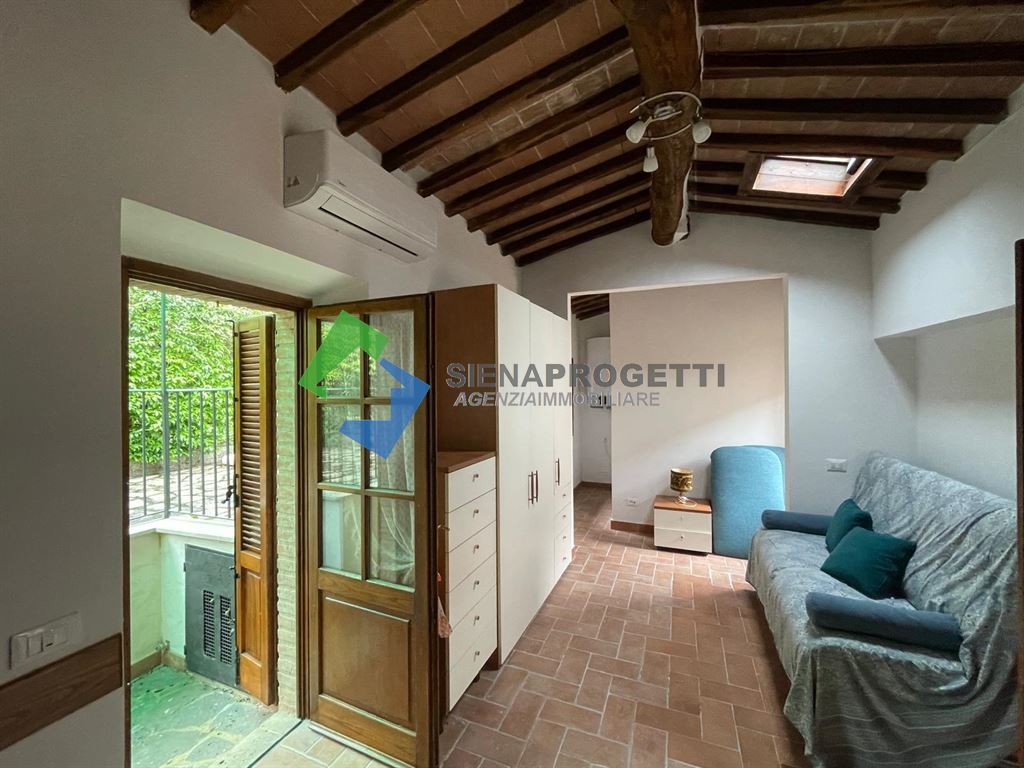 Appartamento monolocale perfettamente ristrutturato a Tocchi, Monticiano, Siena.
